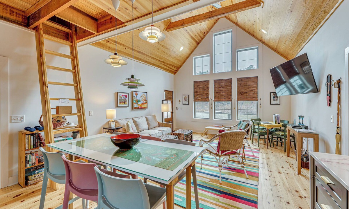 Little Kowaliga Cottage | Modern Home Near Lake Martin: Fishing Pond On-Site
