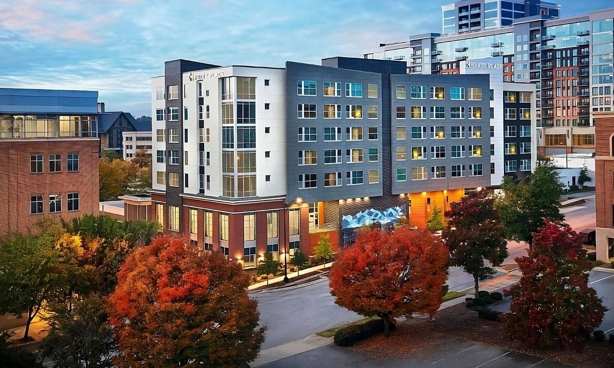 Greenville Downtown Apartment | Modern King Room | Downtown Location, Pool & Beach Access
