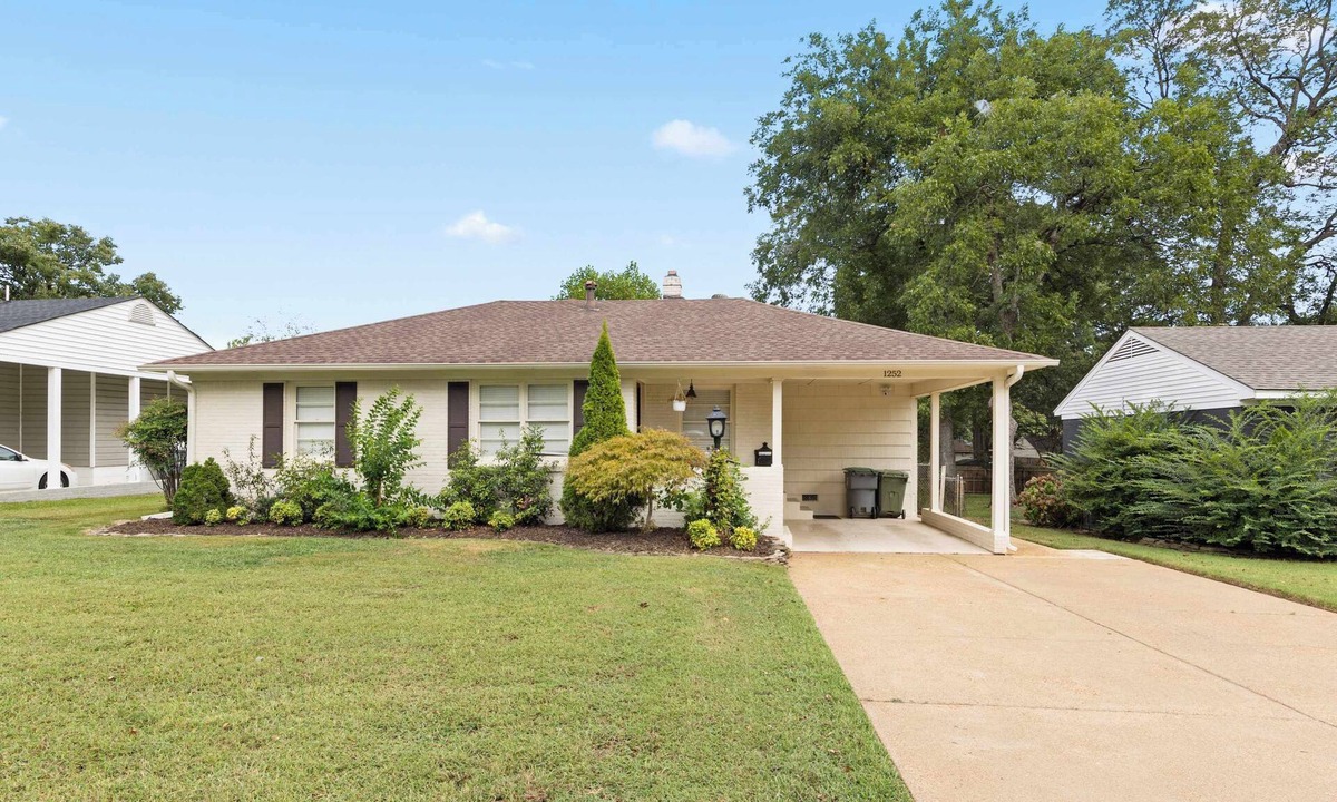 Memphis House | Modern Memphis Retreat - Sleeps 7 - Fireplace