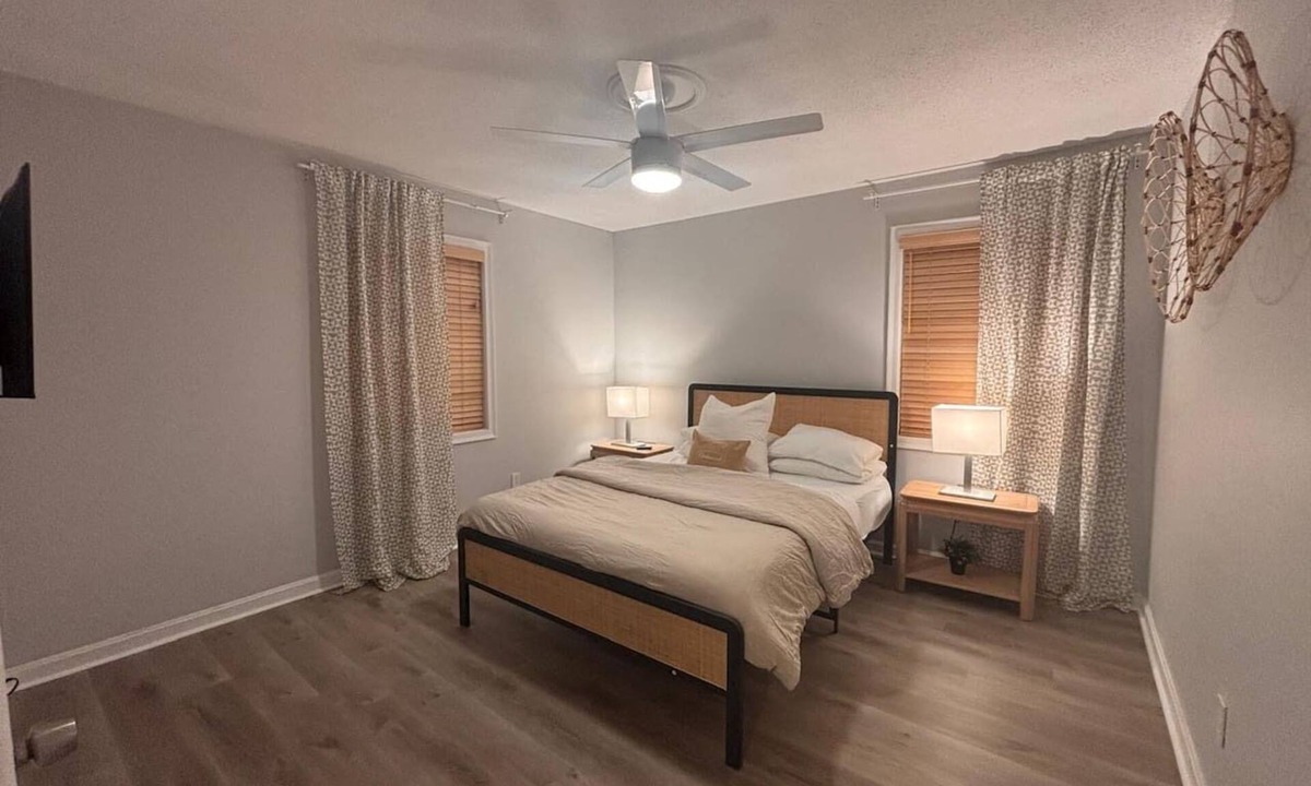 Great Lakes Apartment | Modern Room|Emory Univers|Walk to Downtown Decatur