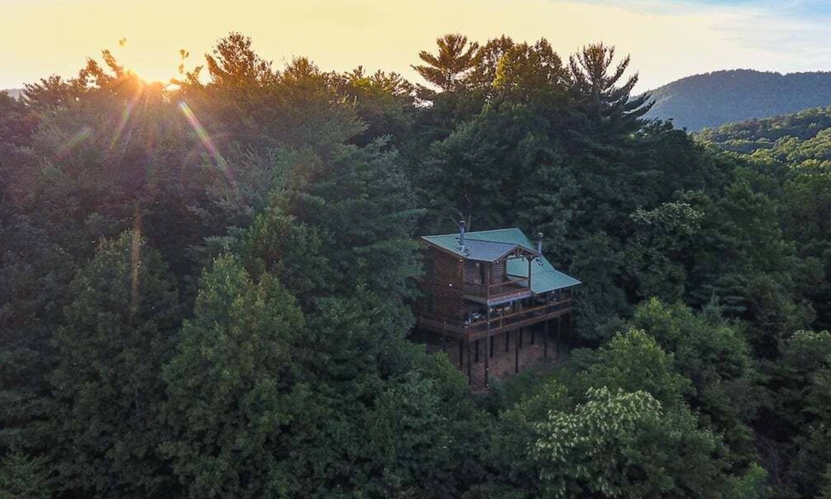 Ellijay Cabin | Moonlight Hideaway | Ellijay, GA