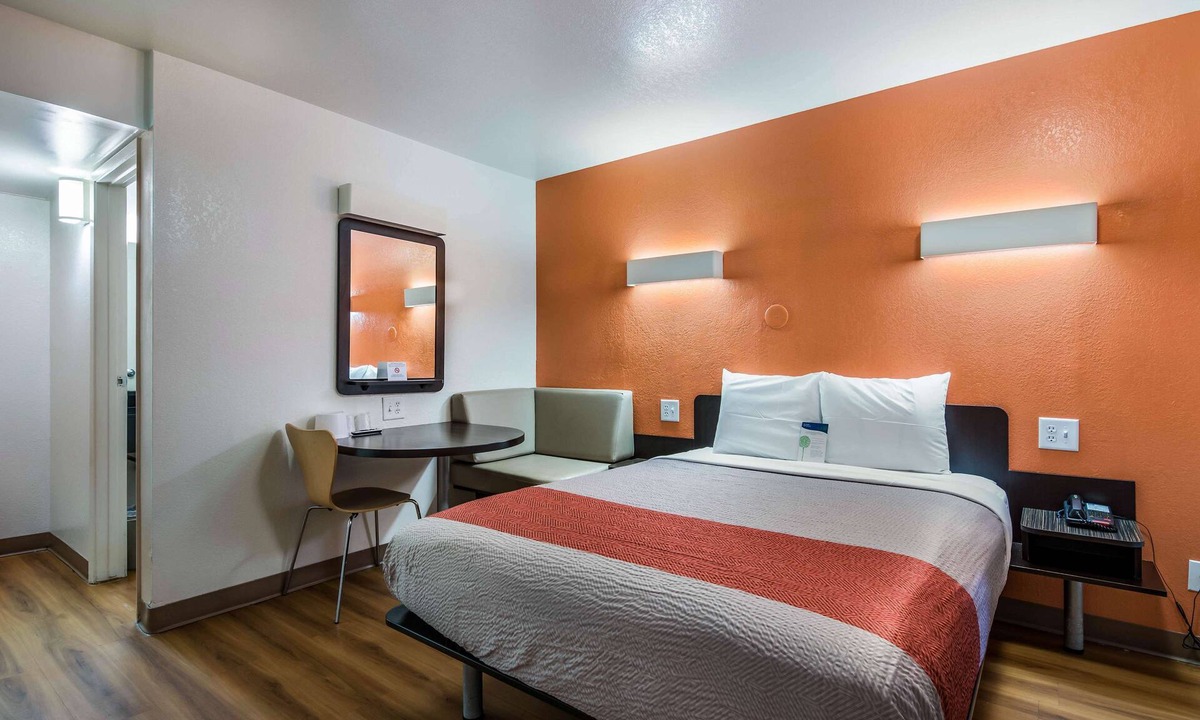 Bessemer Hotel | Motel 6 Bessemer, AL - Birmingham
