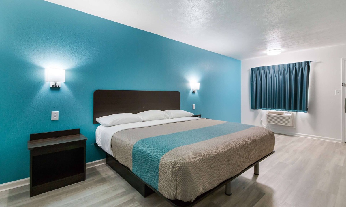 Metropolis Hotel | Motel 6 Metropolis, IL
