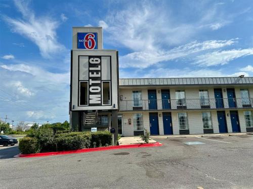 West Monroe Hotel | Motel 6-West Monroe, LA