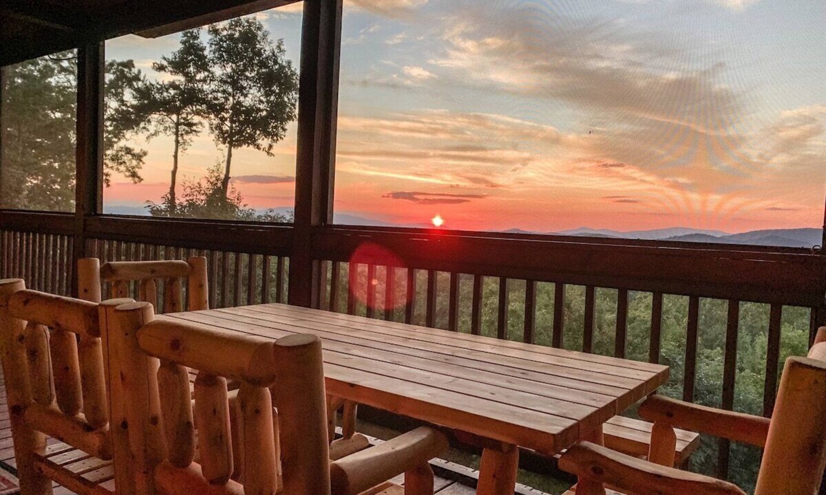 Mineral Bluff Cabin | Mount Watson Lodge