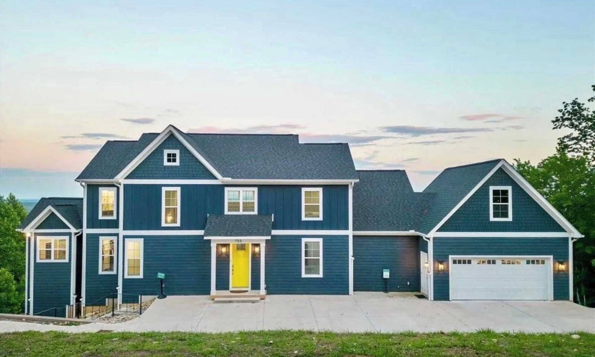Tigerville House | Mountain View Escape w/Hot Tub, Sauna & Private Gym