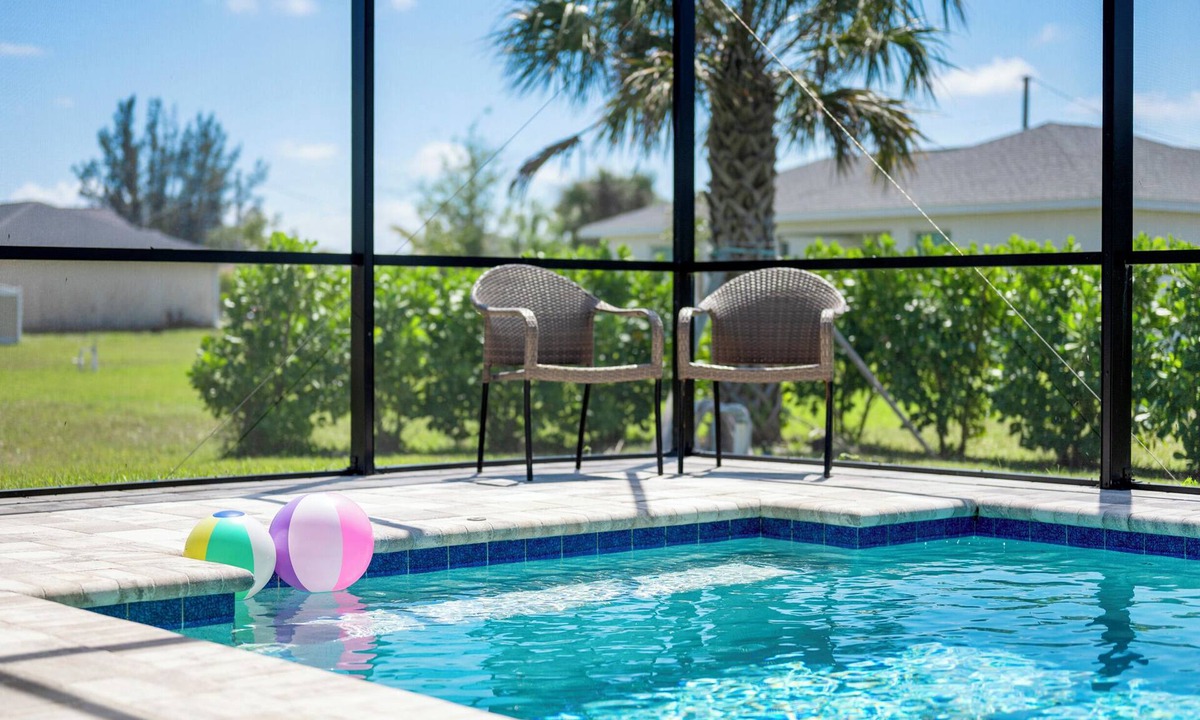 Burnt Store House | My Happy Place: Southern Exposure Heated Pool Quiet NW Cape Burnt Store Area