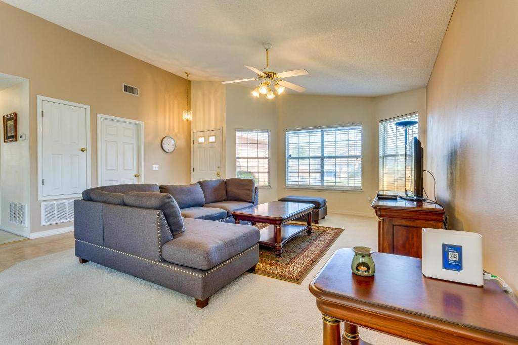 Navarre House | Navarre Vacation Rental Home ~ 4 Mi to Beach!