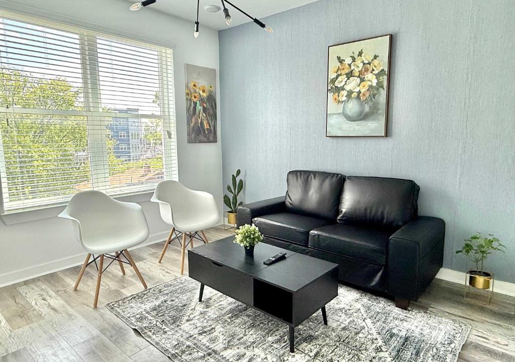 Old Fourth Ward Apartment | New ATL 1B1B Condo with Washer Dryer 525Pkwy310