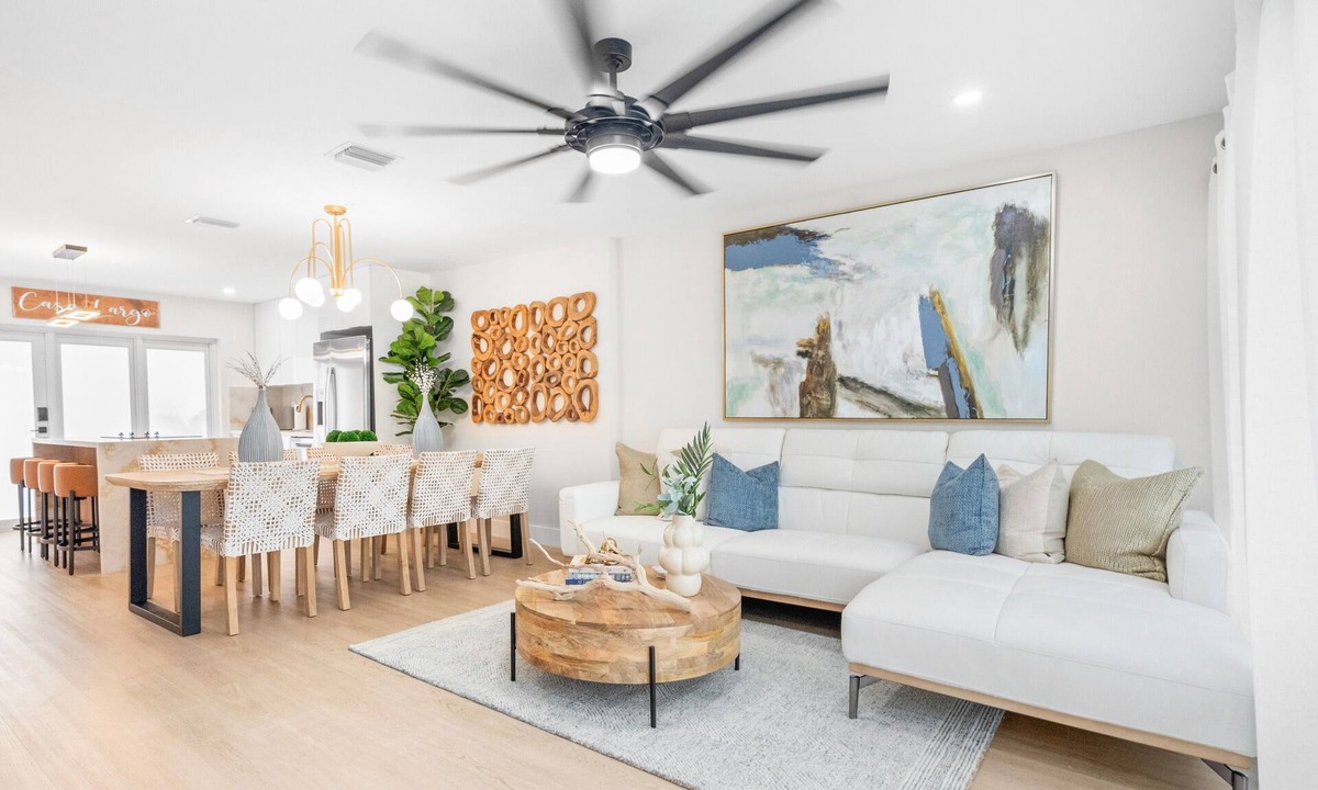 Key Largo House | NEW! CASA LARGO OCEANSIDE - GOLF CART, POOL, 2 KING SUITE, 3 BATH, BEACH, KAYAKS