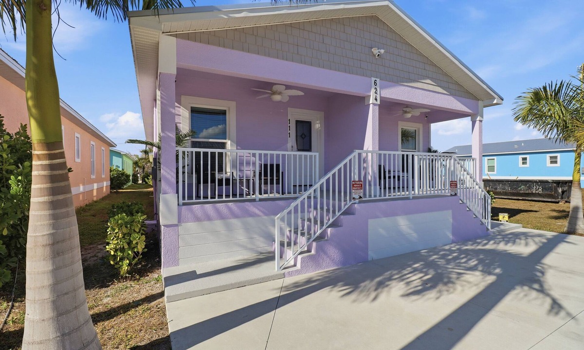 Punta Gorda House | NEW! Charming Lilac Cottage 111