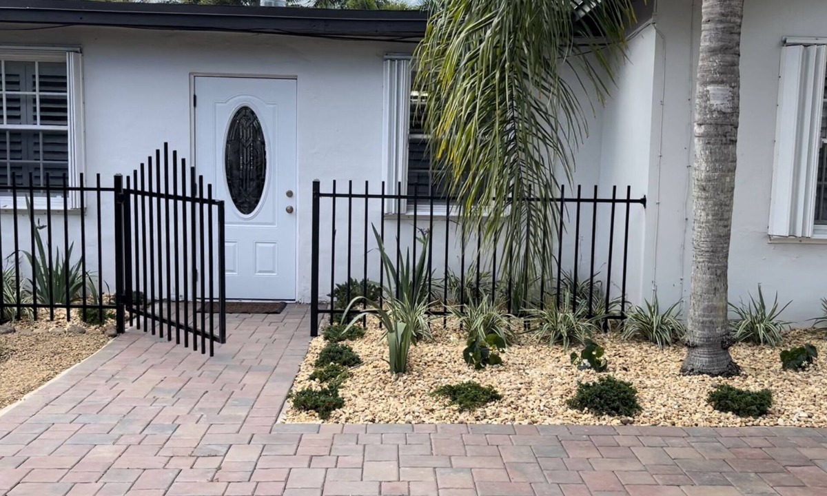 Homestead Cottage | New Listing! Hidden Cottages in The Redlands