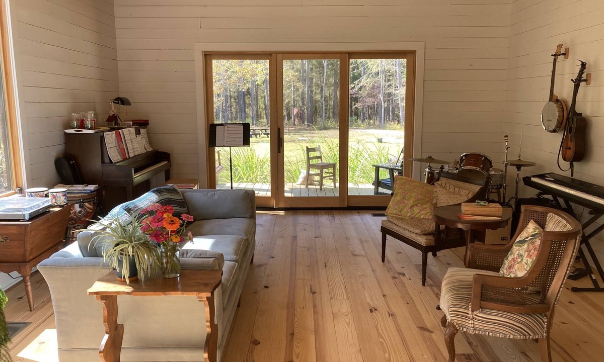 Oxford House | New Modern Cabin in peaceful setting with porches