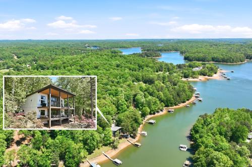Dawsonville House | New Modern Lakefront Home on Lake Lanier with dock