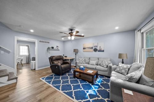 Spring Hill House | New Spacious Renovated Townhouse