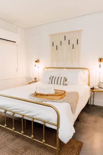 Virginia Highland Apartment | *NEW* The Camille | ATL Skyline | Rooftop | Cozy