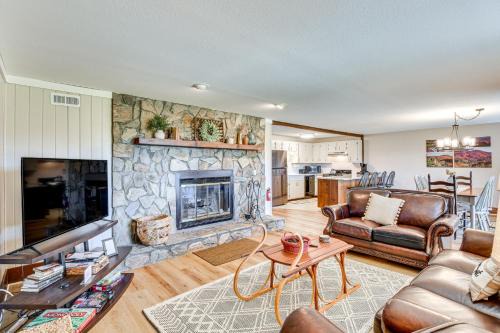 Sky Valley House | Newly Renovated Sky Valley Condo w/Mtn Views