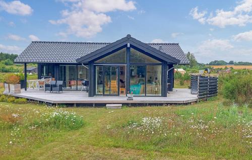 Krejbjerg House | Nice Home In Ejstrupholm With Kitchen