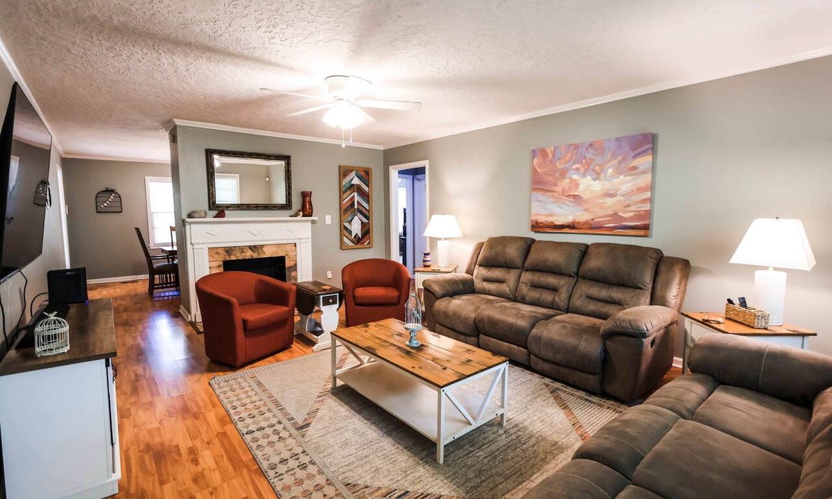 Anniston House | Nichole's Nest