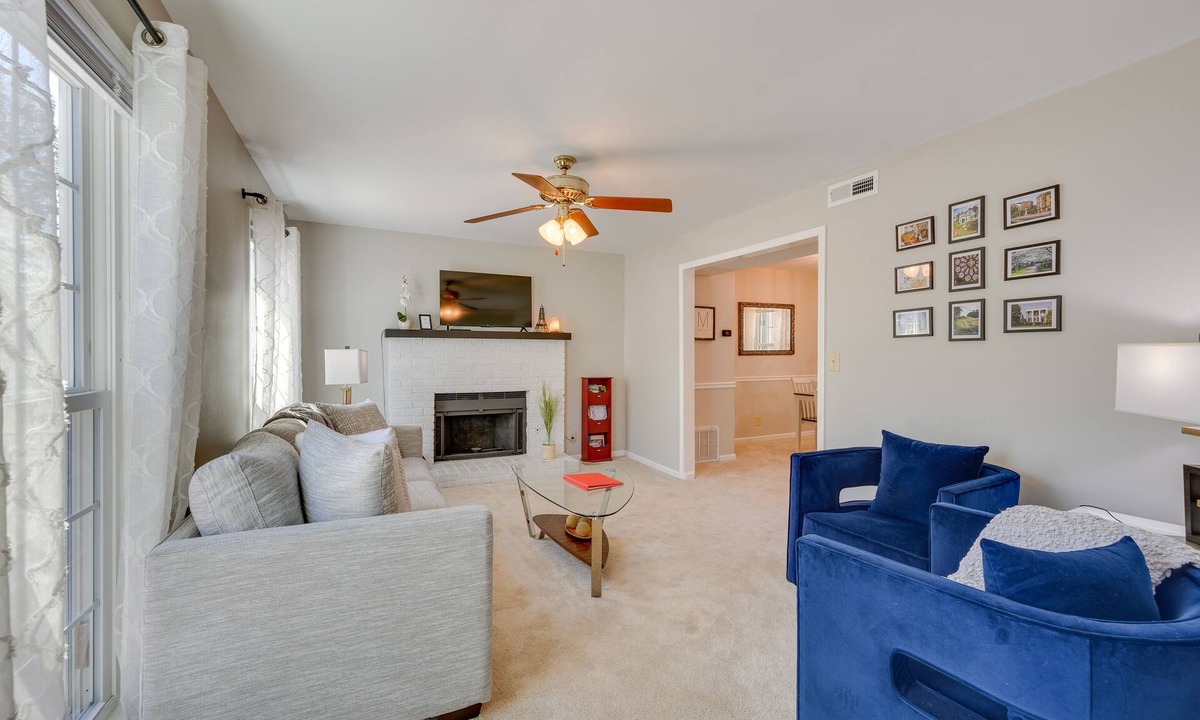 Macon House | North Macon Townhome w/Deck < 8 Mi to Downtown!