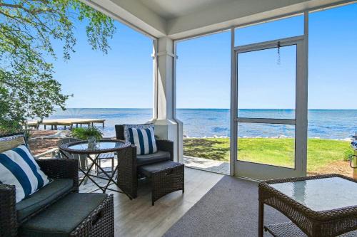 Miramar Beach House | Northshore 960 and A