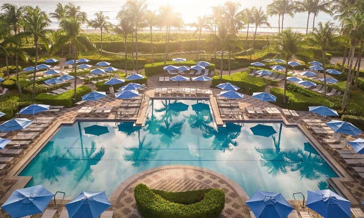 Palm Beach Shores Resort | Ocean Side Palm Beach Stay at Marriott Ocean Pointe with Pools & Beach Access