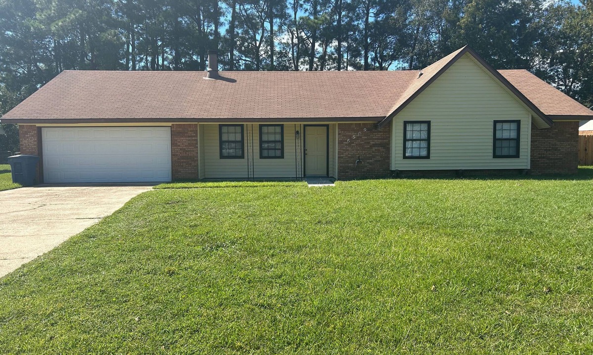 Gulf Hills House | OCEAN SPRINGS - GULF HILLS AREA Enjoy this home away from home!