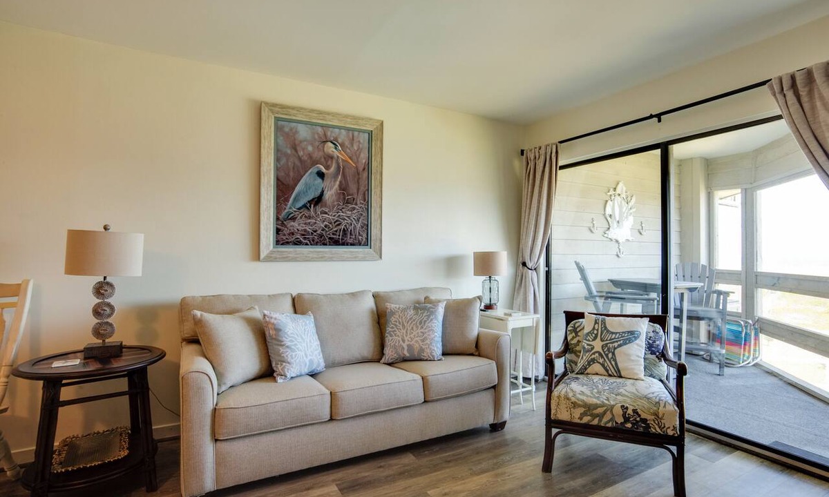 Oceanmarsh Subdivision Condo | Ocean-View Island Condo w/Pool: Pets Welcome!