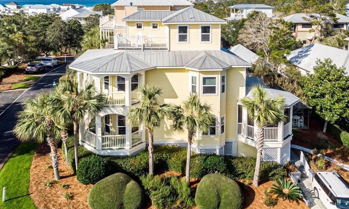 Dune Allen Beach House | Ocean View Luxury ☀️ 5 Min to Gulf | Saltwater Comm Pool | Beach Gear ☀️ Here Comes the Sun