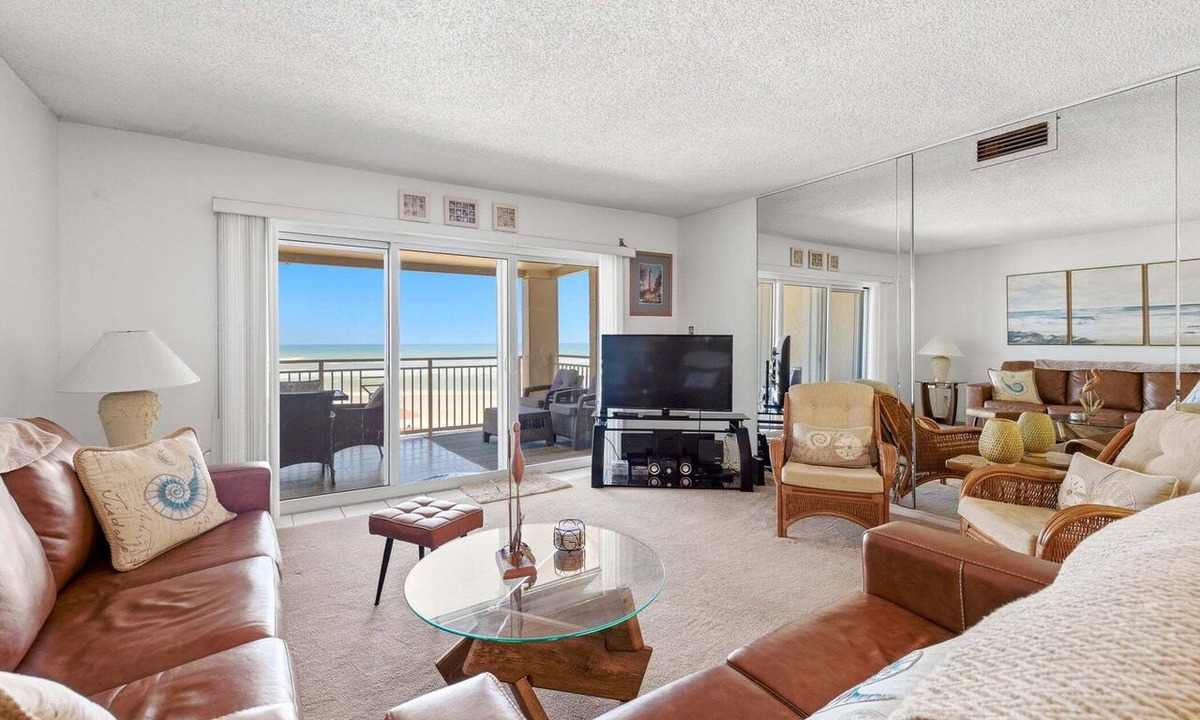 New Smyrna Beach Condo | Oceanfron Sandpiper | NEWLY REFRESHED | 2 POOLS | 2 KIDDIE POOLS | SP305