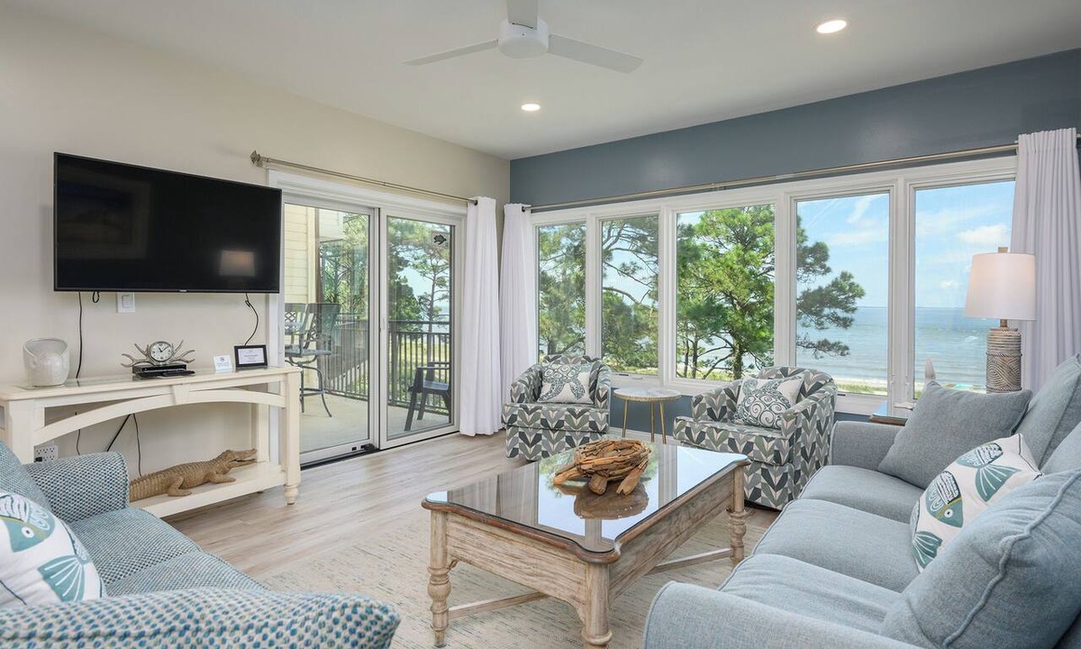 South Beach Condo | Oceanfront | Dolphin & Sunset Views | 2025 Renovation | 1841 Beachside Tennis