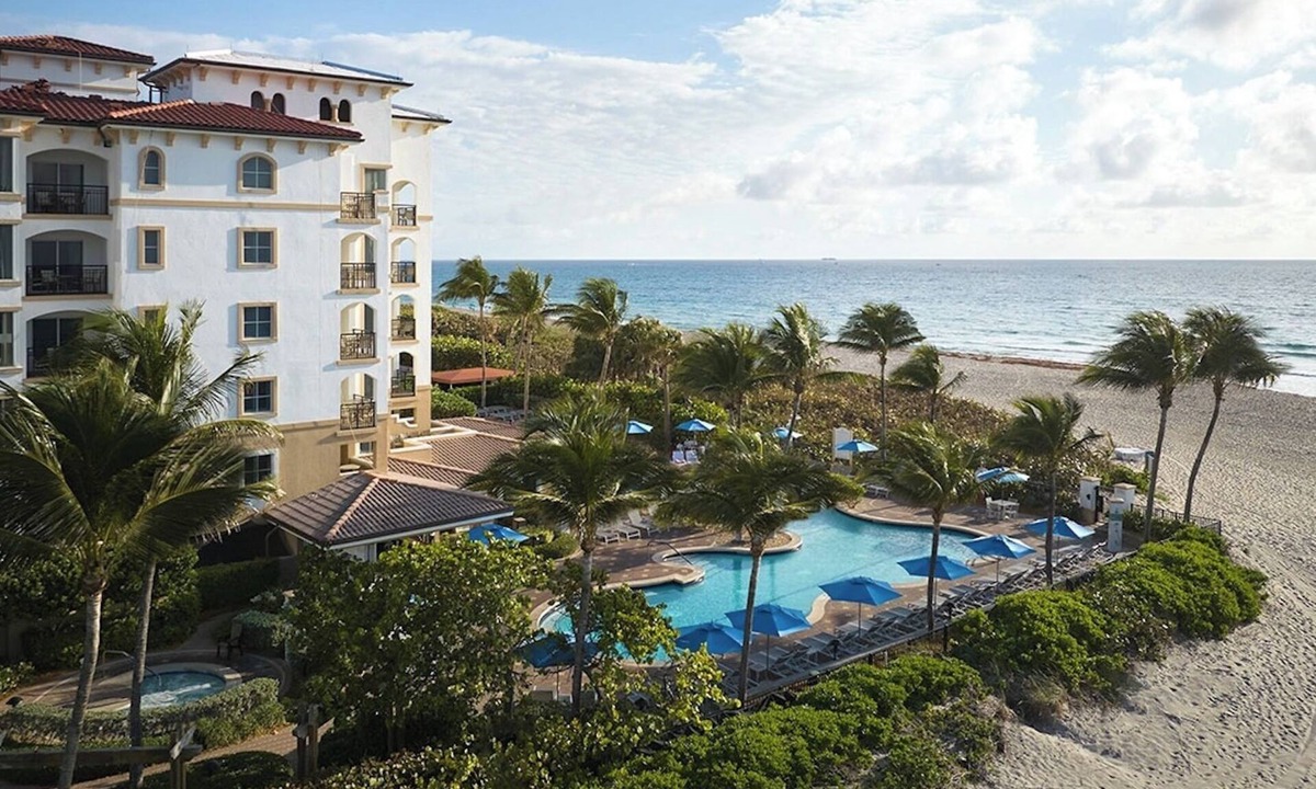 Palm Beach Shores Villa | Oceanfront Studio | Balcony Views at Ocean Pointe