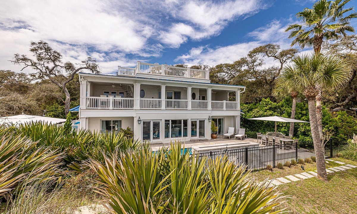 Jekyll Island House | Oceanfront w/Private Pool & Rooftop Deck | Amazing Views | Sleeps 12