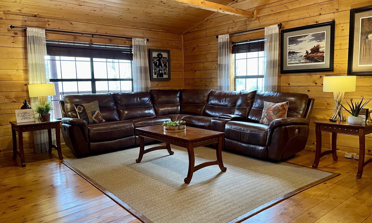 Negreet House | Once a Part of the Beloved Shady Oak Lodge - Cabin 1 - 4 beds with Boat Ramp