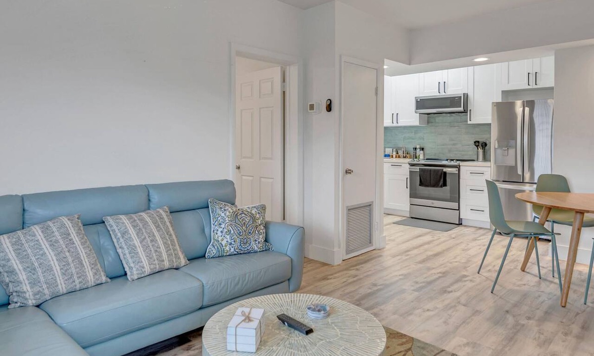 Coral Ridge Condo | One-bedroom Suite | Heated pool | Dock Access | Quiet Neighborhood | SaltAire Three | RESlDENCES