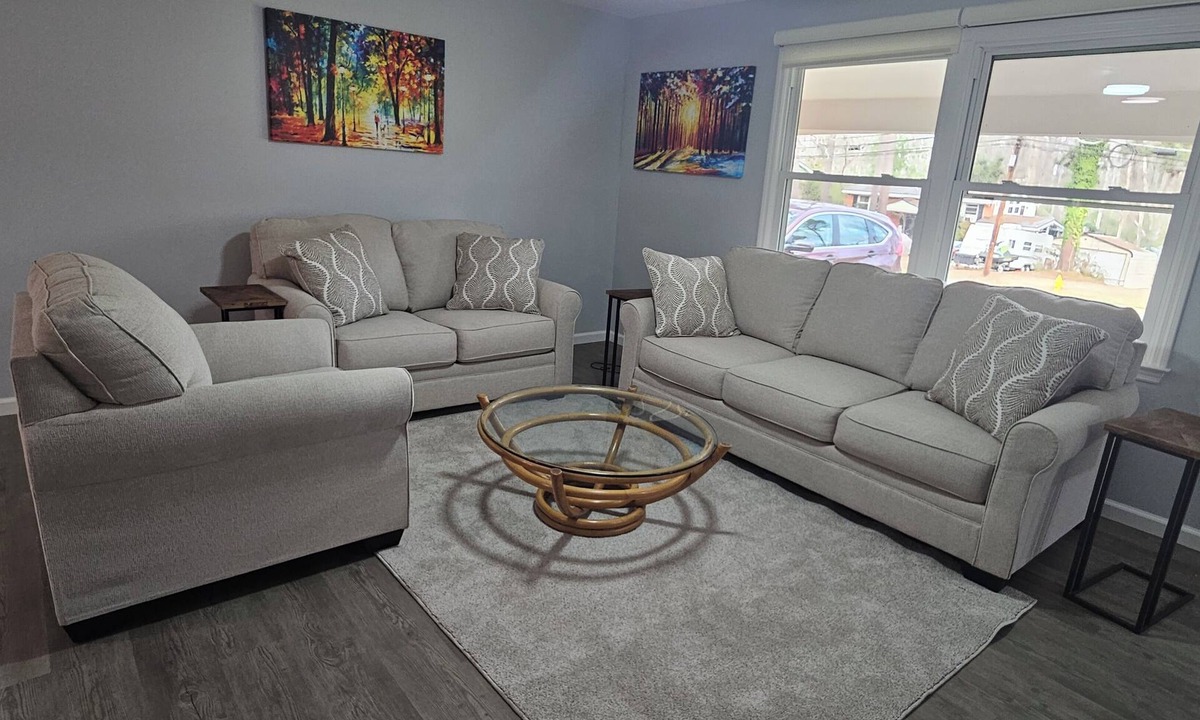 Augusta House | Open Floor Plan - Great for Extended Stays - 5BR