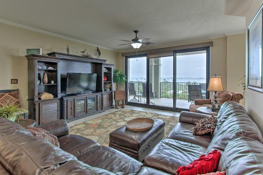 Ono Island House | Ornate Resort Condo w/Balcony, Pool, Water Views!
