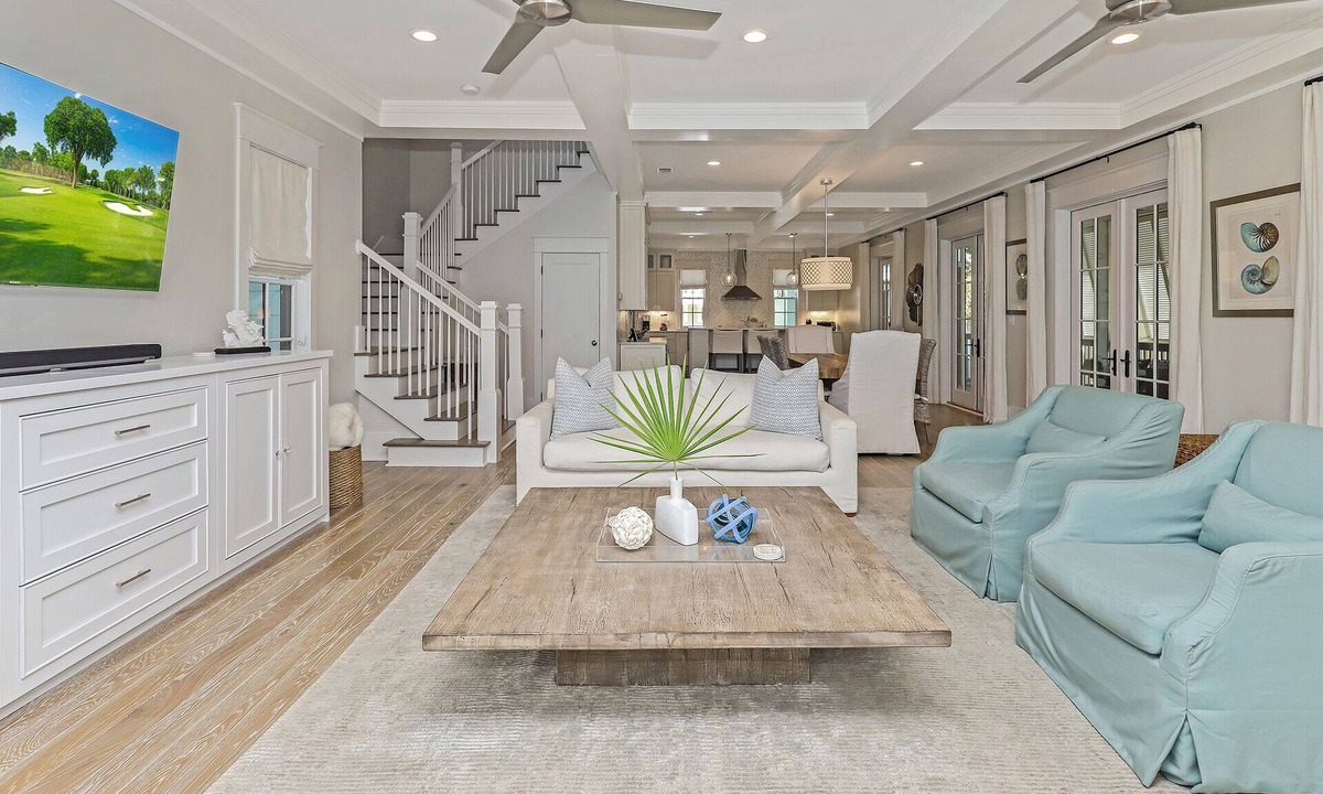 Watercolor House | Overlooking Camp WaterColor + Outdoor Fireplace- 244 Spartina Circle