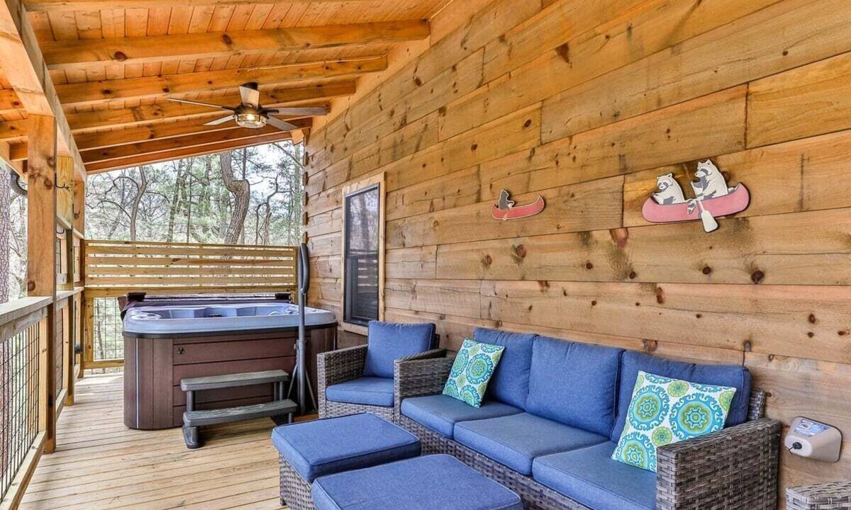 Ellijay Cabin | Owl's Roost by Mountain Oasis | Dog-Friendly Cabin in Coosawattee River Resort