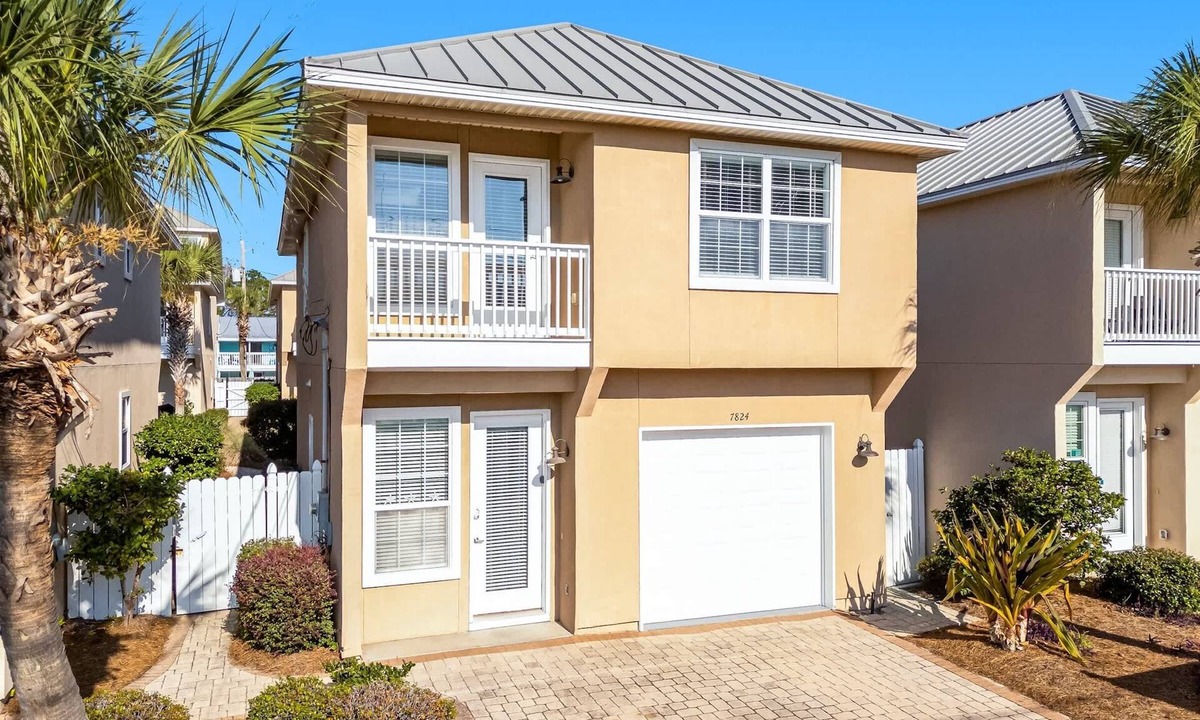 Gulf Lagoon Beach House | Palm Breeze Retreat | Pool, Walk to Beach | Activity Experiences
