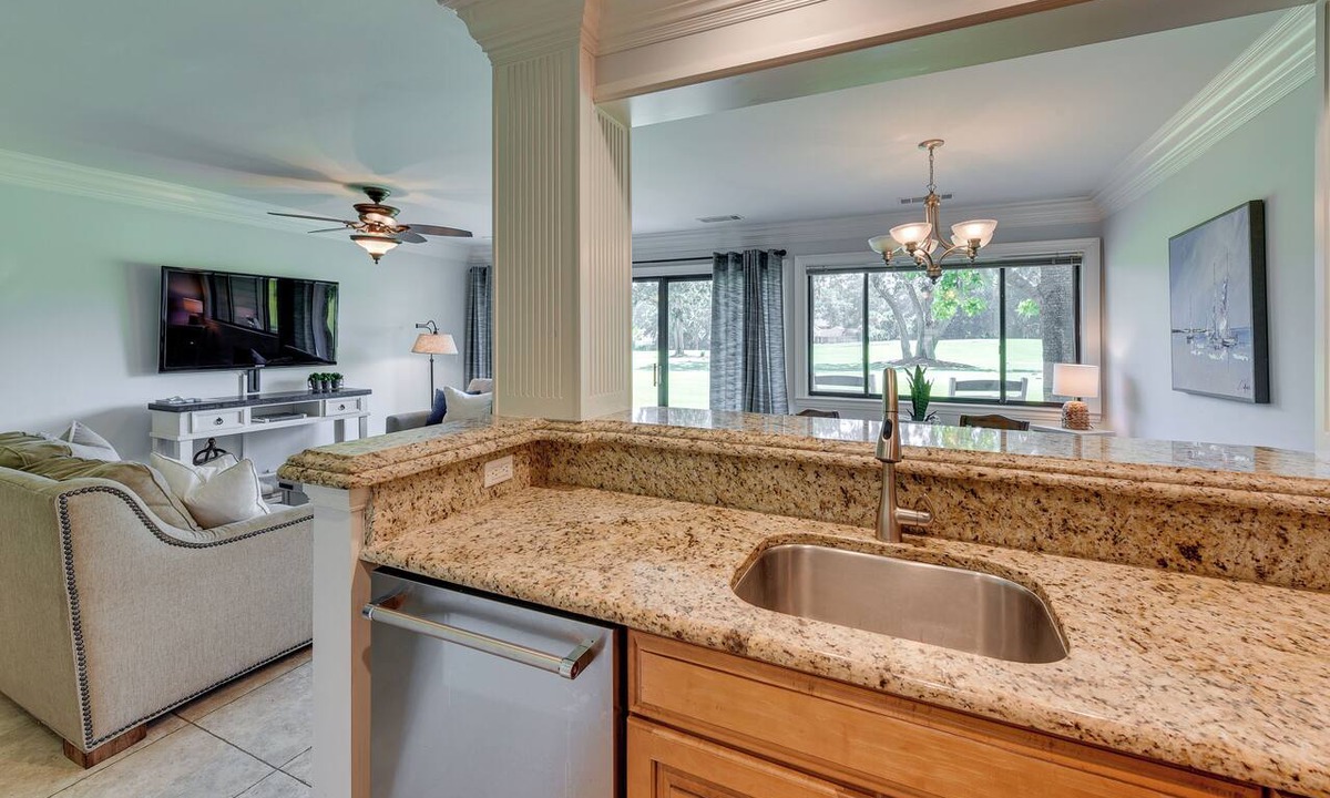 Palmetto Dunes Apartment | Palmetto Dunes Golf Getaway: Pool + Beach Access!
