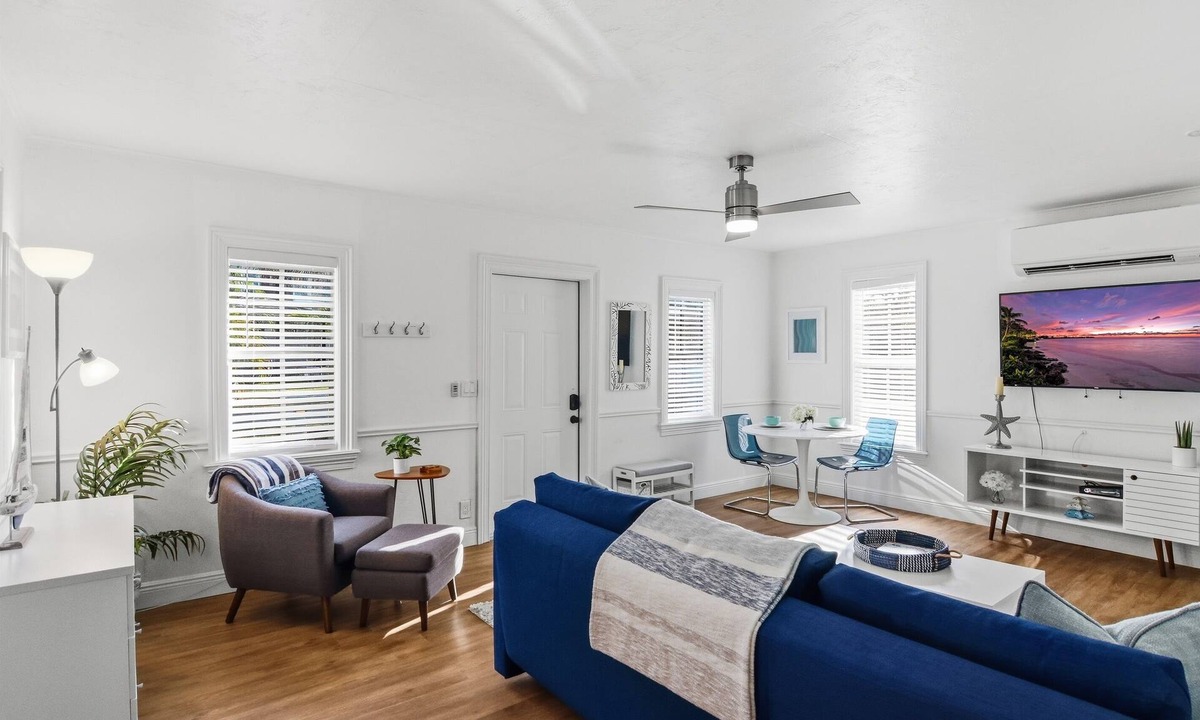 La Hacienda Cottage | Paradise Pool Cottage House, Delray Beach