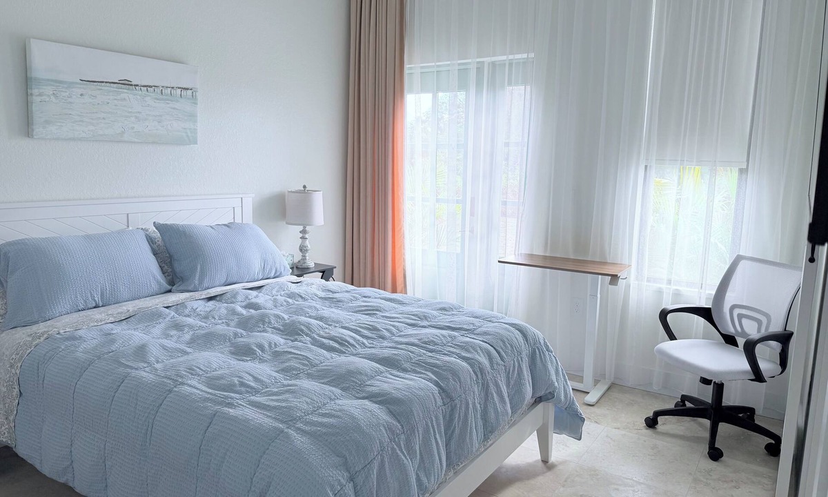 Harbour Heights Apartment | Peaceful private unit with own entrance and pool access