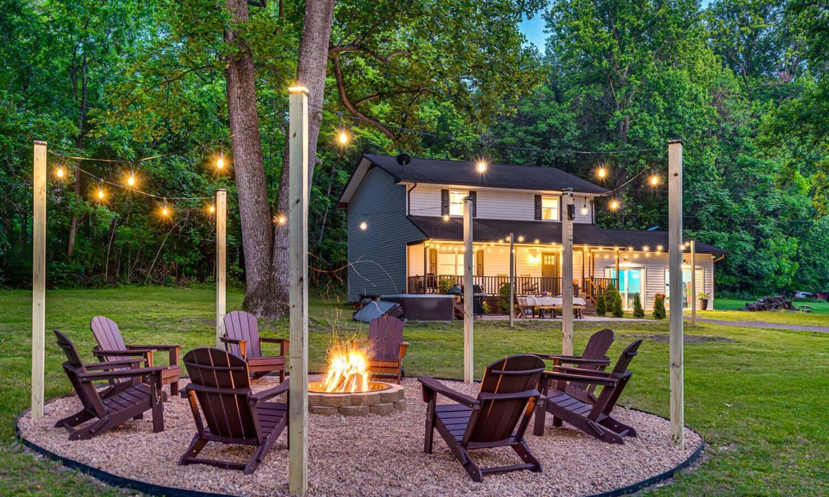 Shenandoah Cabin | Peaceful Riverfront Gem + SNP Mountain Magic w/Hot Tub & 6-8 Person Sauna
