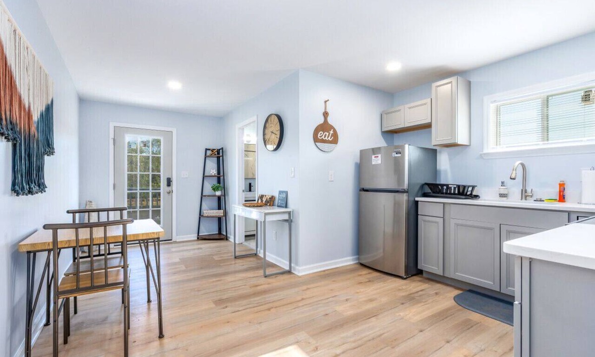 Brownsboro Apartment | Pelican's Nest 1 Bedroom Apt with Lake Access