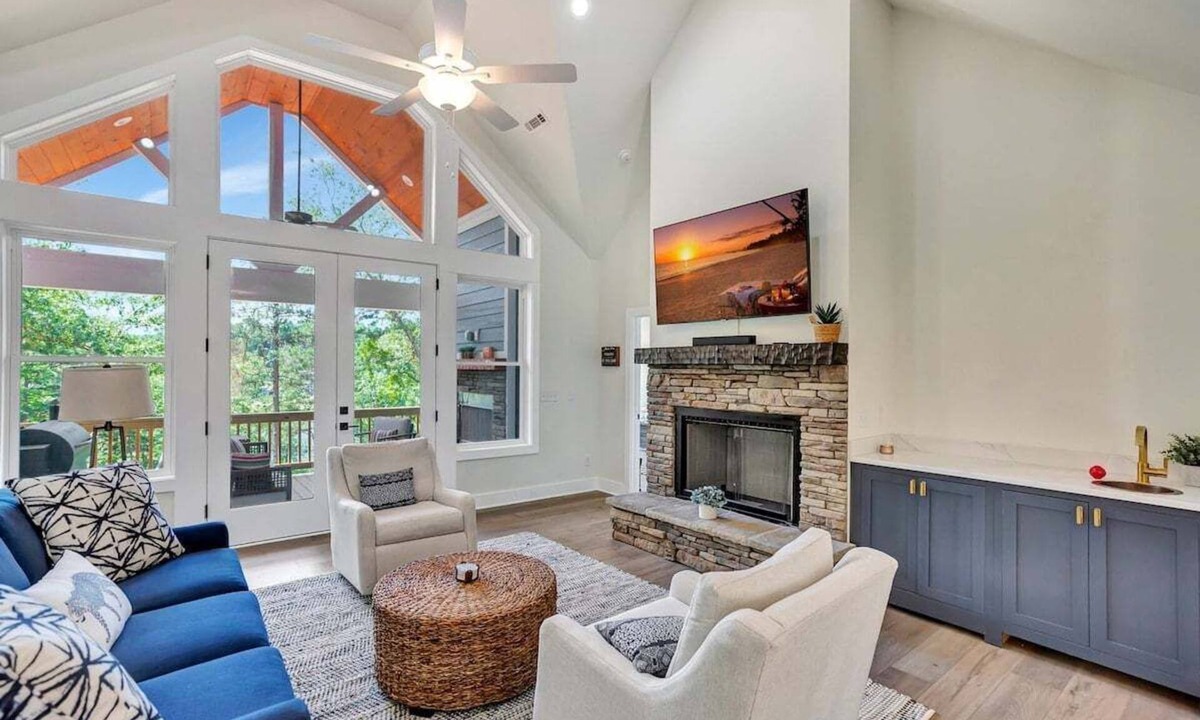 West Union House | Peninsula Rd - Fun and Relaxation