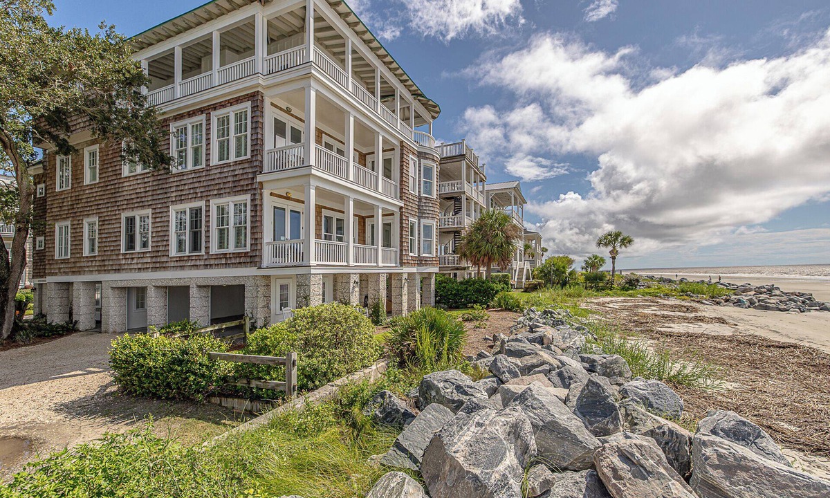 Saint Simons Island House | Pent House, Pet Friendly, Elevator, Roof Deck, Ocean views!