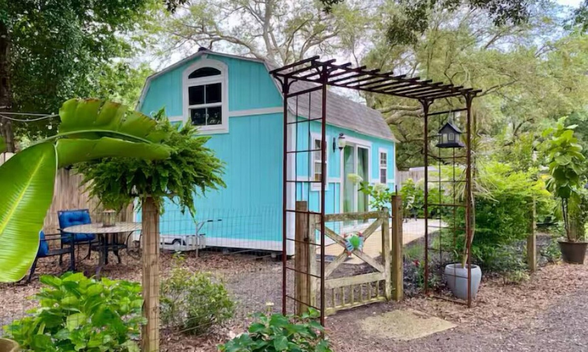 Ono Island Cottage | Perdido Surf Shack- a unique tiny home close to Perdido Key Beach and NAS