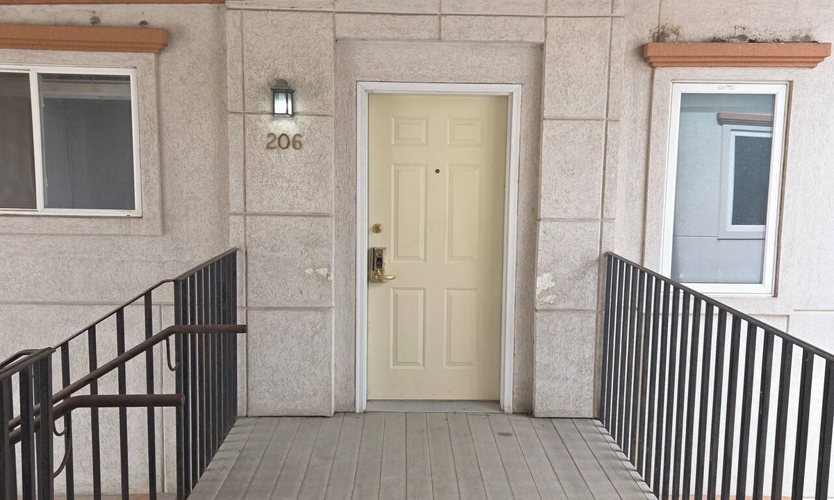 Fort Dodge Apartment | Perfect 5-bedroom apartment in Fort Dodge!