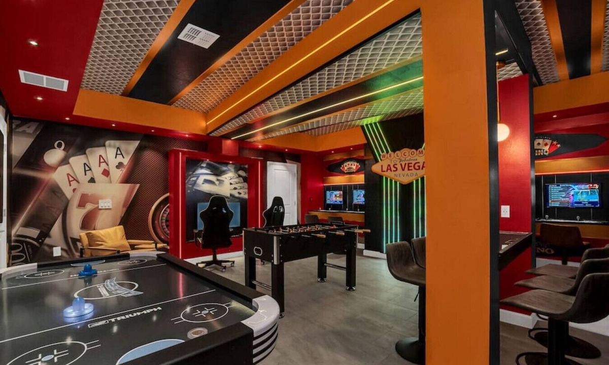 Kissimmee House | Perfect Disney Vacation Home - Private Pool, Movie Theater, Gaming Room